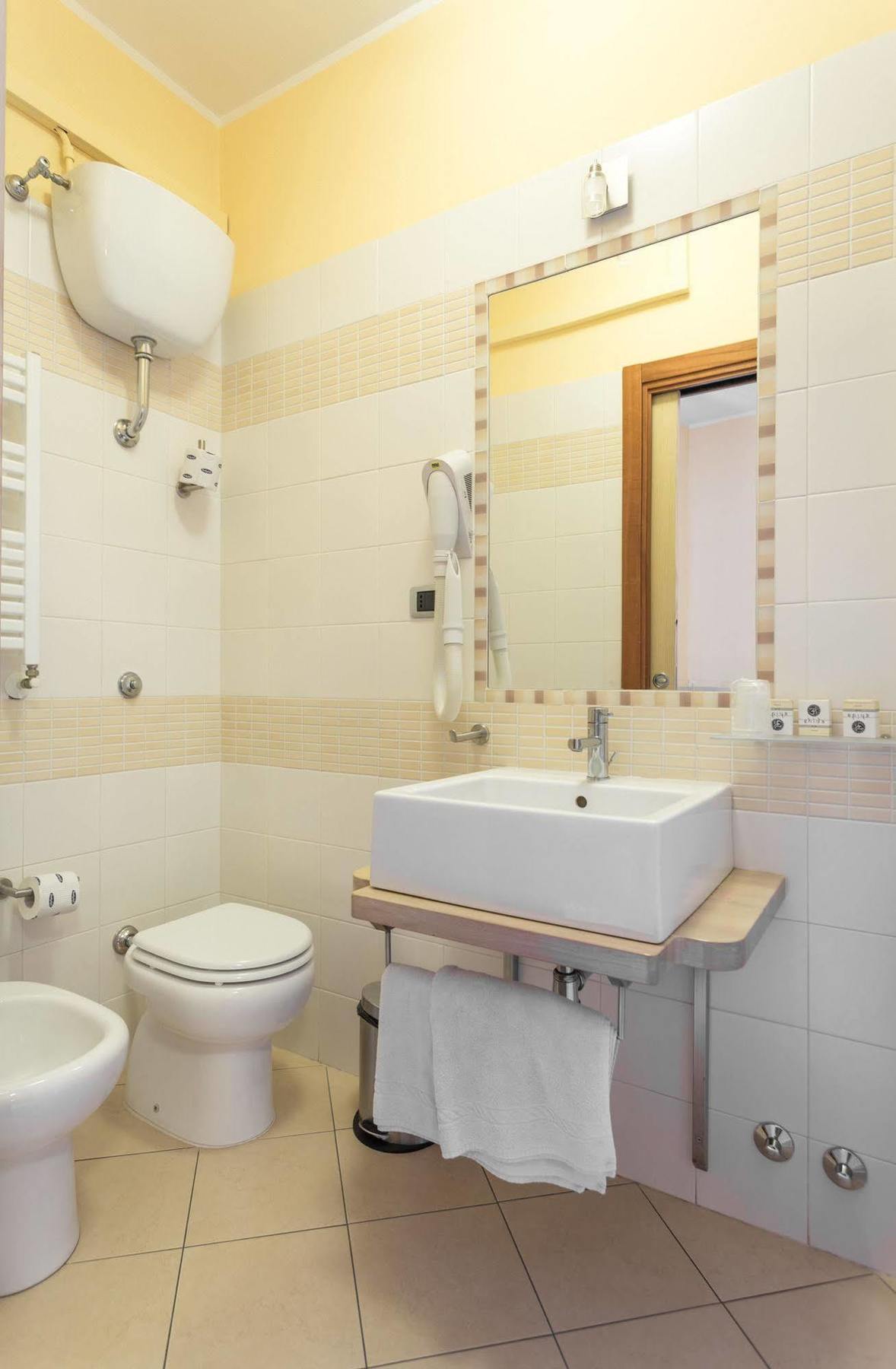 Hotel Conte Ruggero Serra San Bruno Luaran gambar