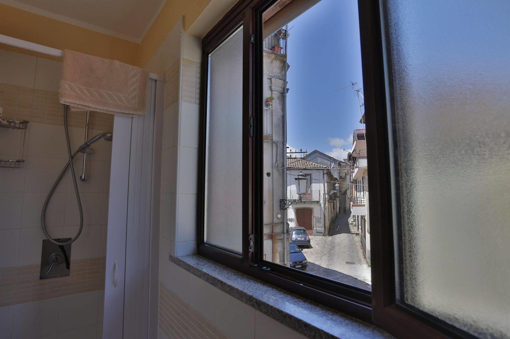 Hotel Conte Ruggero Serra San Bruno Luaran gambar