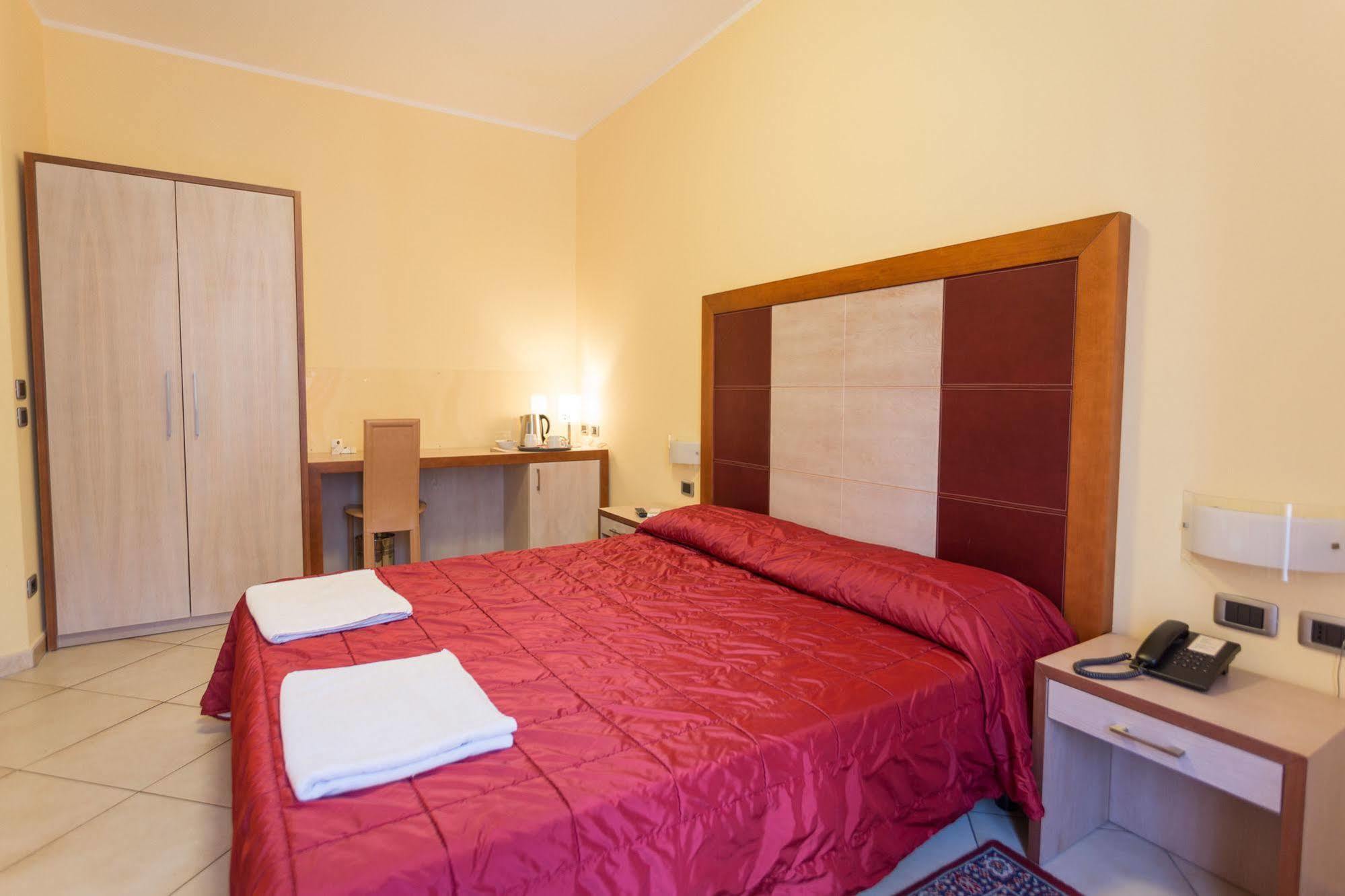 Hotel Conte Ruggero Serra San Bruno Luaran gambar