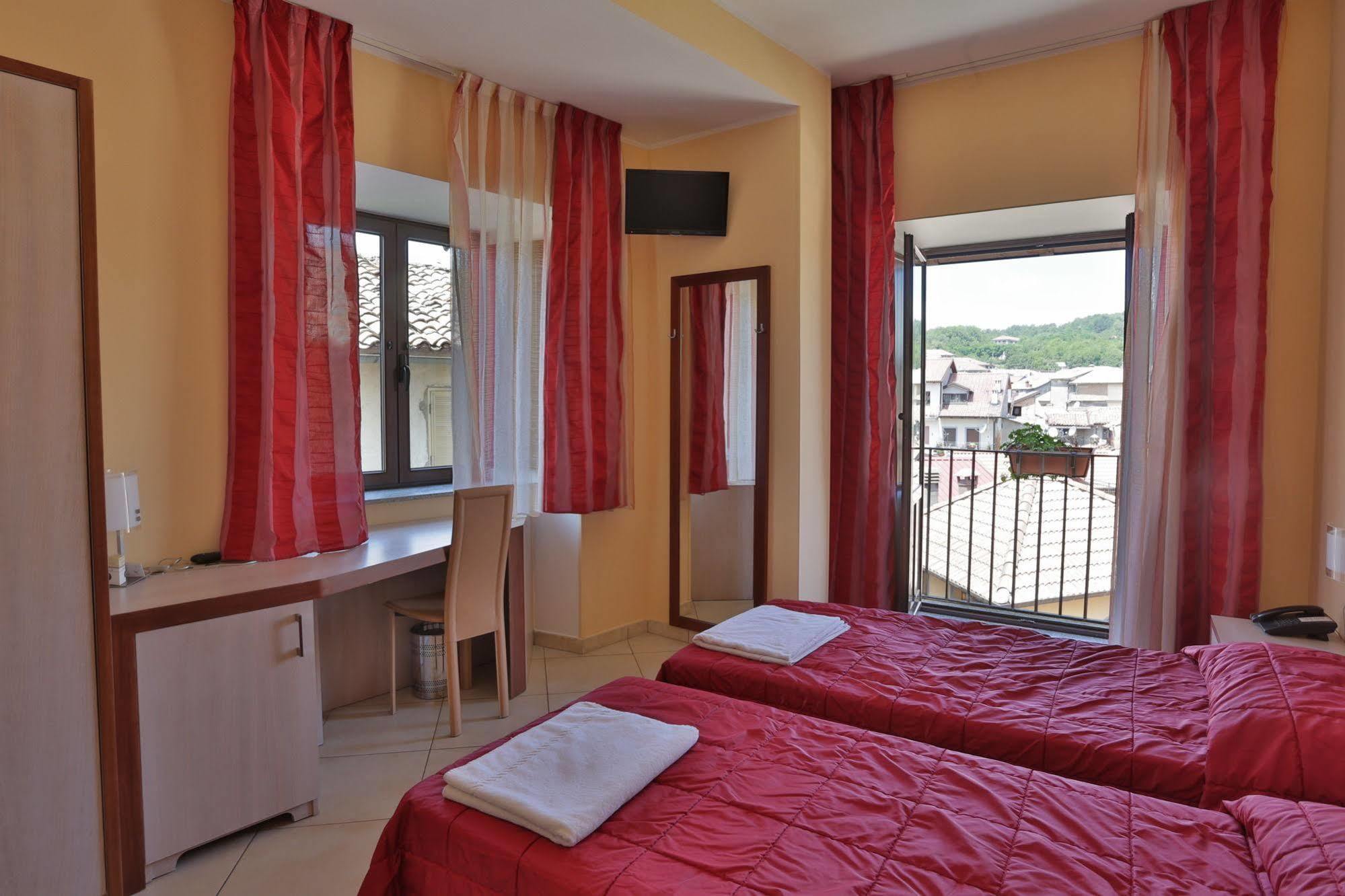 Hotel Conte Ruggero Serra San Bruno Luaran gambar
