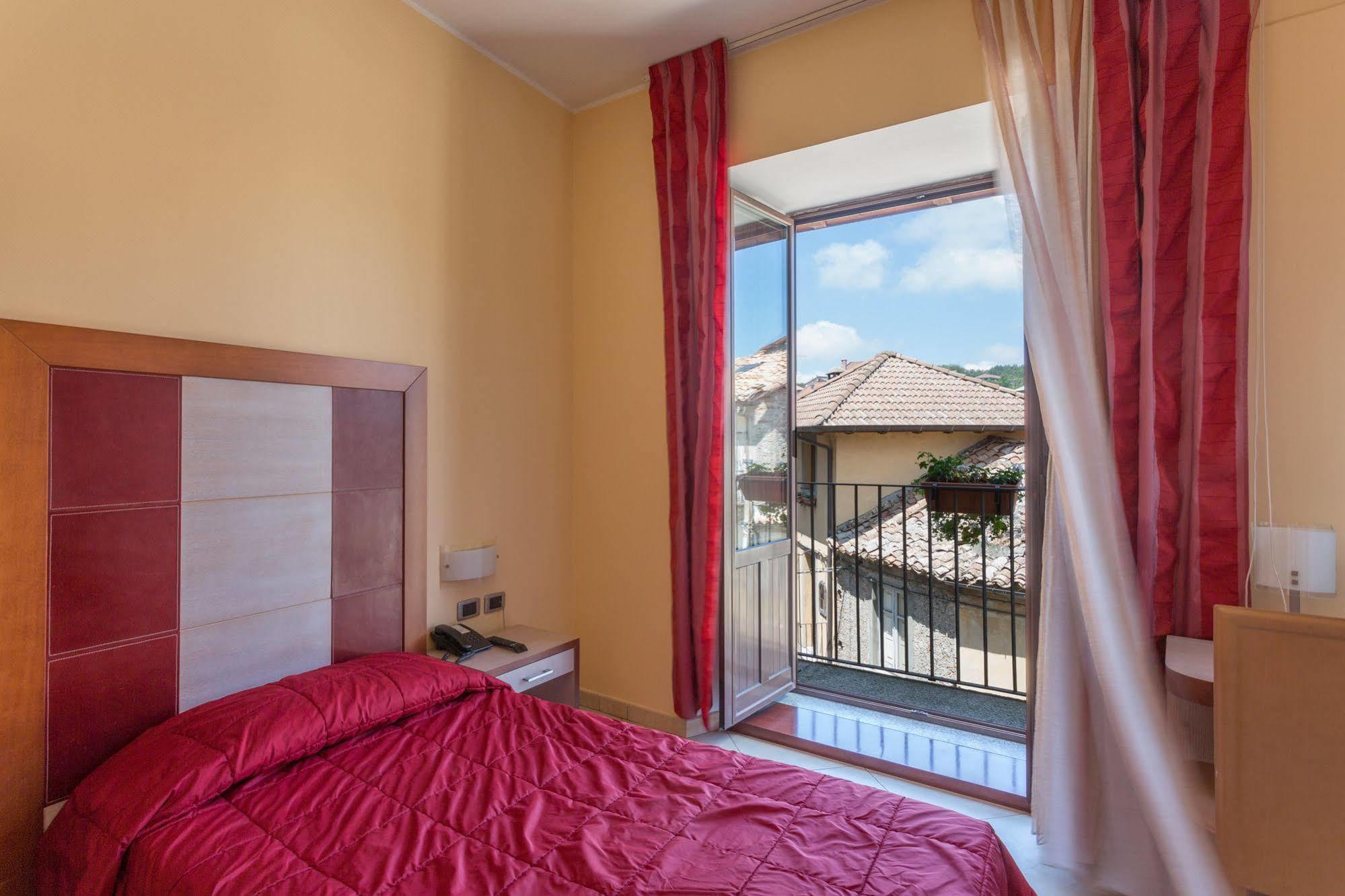Hotel Conte Ruggero Serra San Bruno Luaran gambar